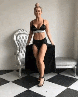 Fitnessmodel Lauren Drian Kagan zeigt sexy Muskeln